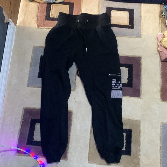 3 pairs jogging pants super cute n fashionable - Picture 2 of 3